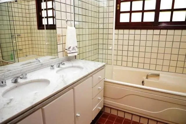 Chalé Casa charmosa e aconchegante em condomínio Campos do Jordão